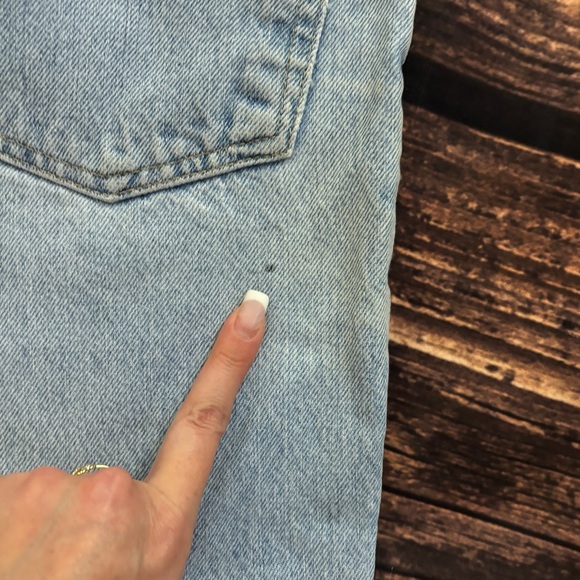 Lands End Vintage High Rise Mom Jeans Light Wash Sz. 28 / 6 - Picture 9 of 9